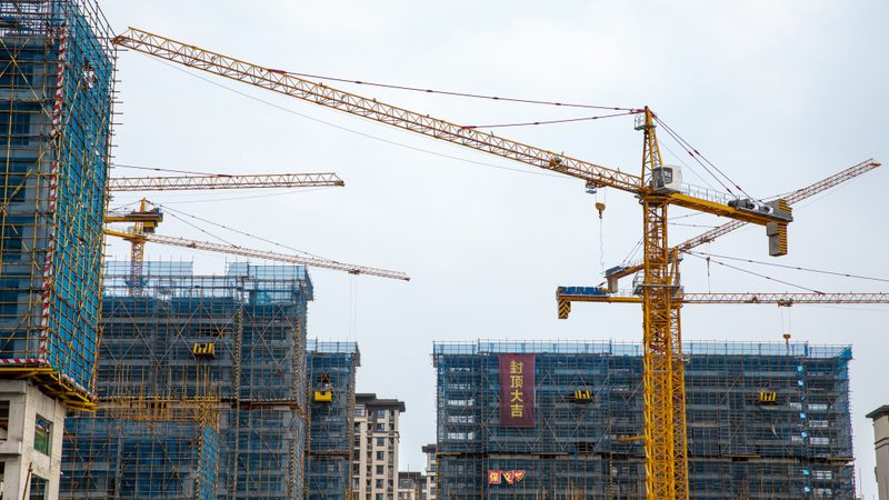 建筑工程施工安全措施方案：关键环节与注意事项**